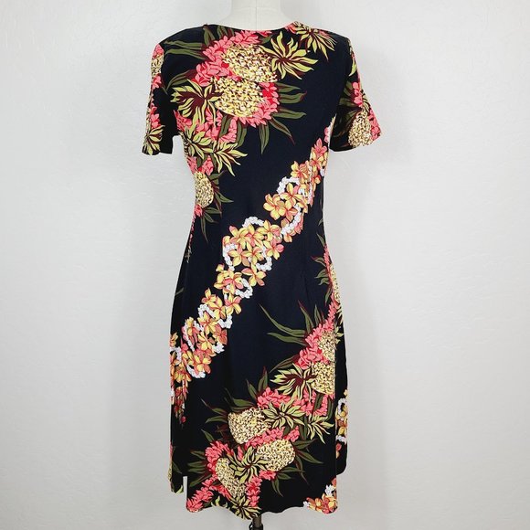 Hilo Hattie Pineapple Panel Short Sleeve Dress - Picture 3 of 5